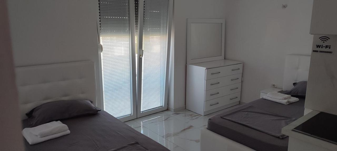 Golem Apartment * Golem