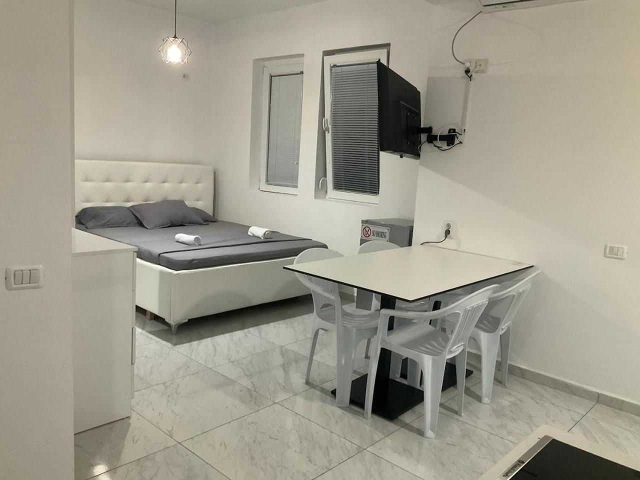 Golem Apartment Apartman
